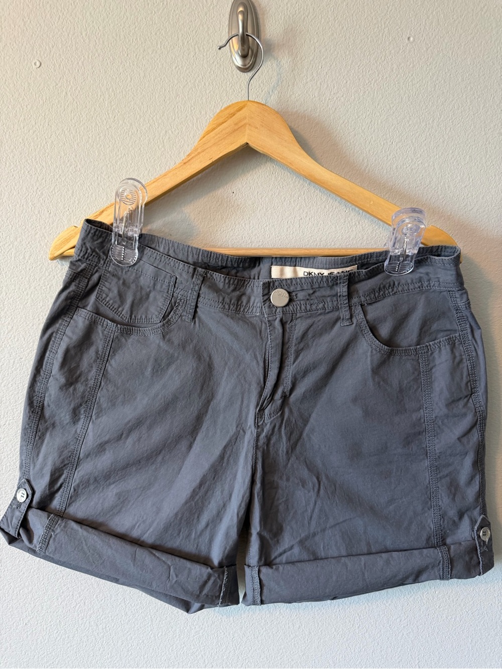 DKNY Women's Charcoal Gray Casual Rolled-Hem Shorts